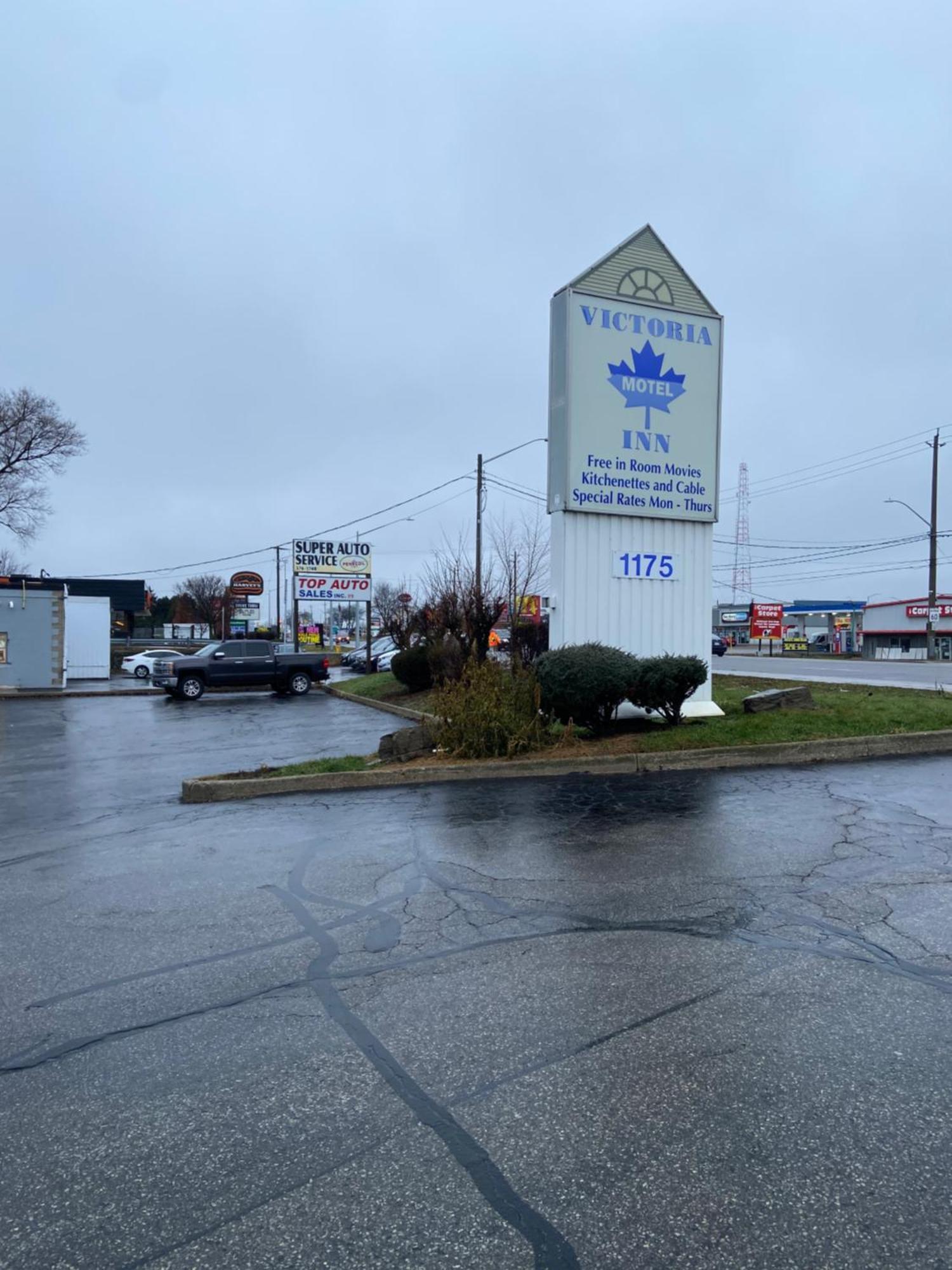 Victoria Motel Kitchener Exterior photo