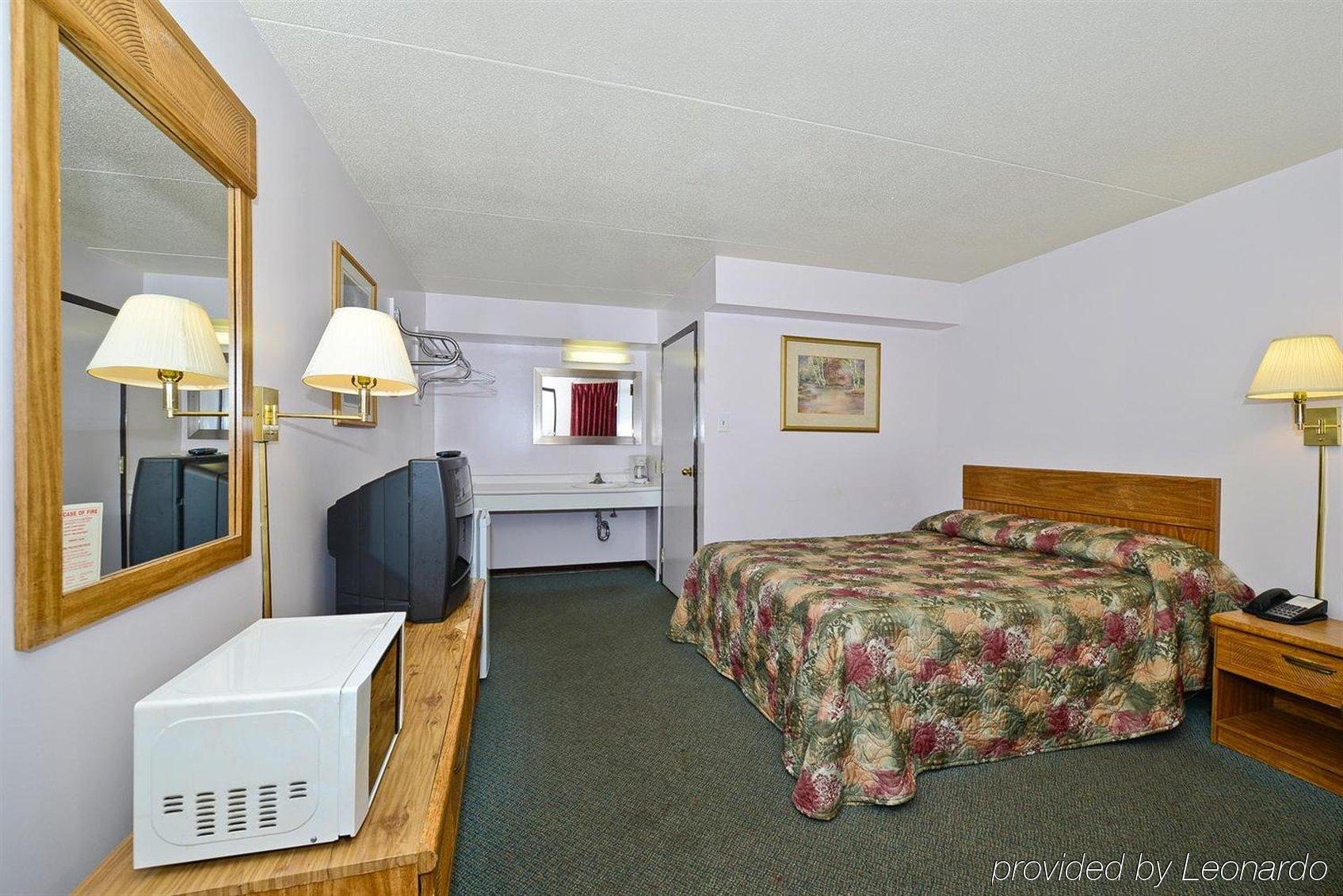 Victoria Motel Kitchener Room photo